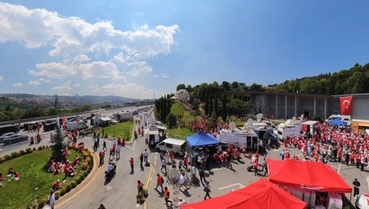10. yılında 15 Temmuz yürüyüşü: ‘İrade bizim, zafer bizim’