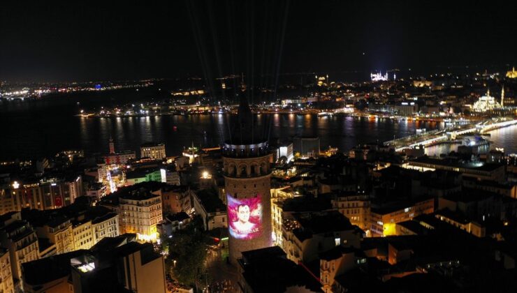 15 Temmuz anısına Galata ve Kız Kulesi’nde ışık gösterisi