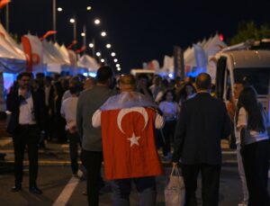 15 Temmuz Demokrasi Nöbeti: Birlik ve Beraberlik Vurgusu