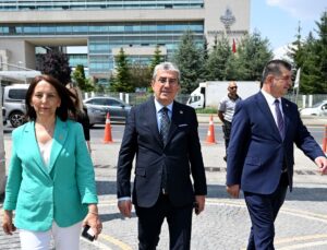 <a href="/finans/">FİNANS</a>