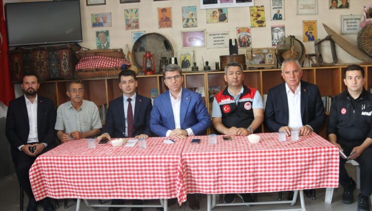 Amasya Valisi fırtından etkilenen köylerde inceledi
