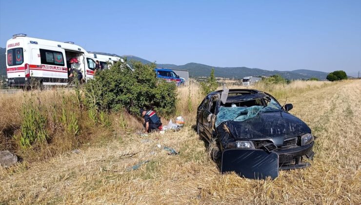Amasya’da Otomobil Şarampole Devrildi: 5 Yaralı