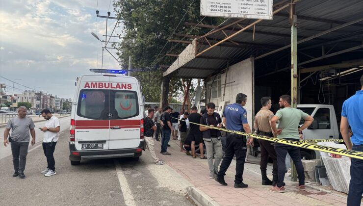 Antalya’da atölyede üzerine mermer blok düşen kişi hayatını kaybetti