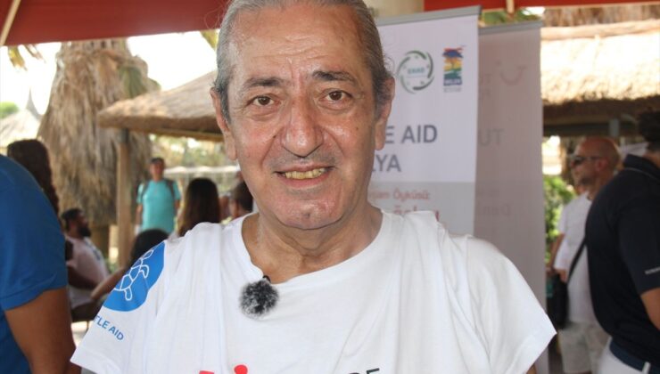 Antalya’da uydu izleme cihazı takılan caretta carettalar denize bırakıldı