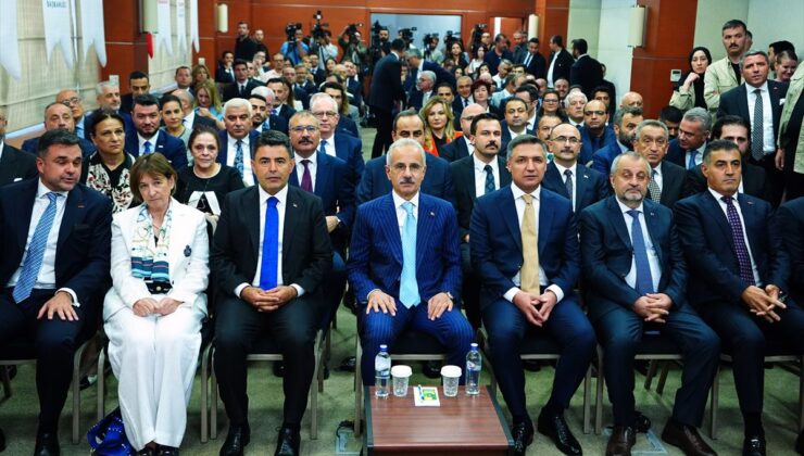 Araç muayene hizmetlerinde 20 yıllık yeni dönemin sözleşmeleri imzalandı