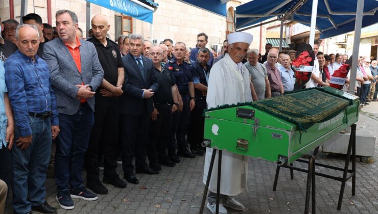 Artvinspor Başkanı’nın babası son yolculuğuna uğurlandı