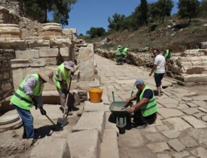 Aspendos’un yaklaşık 2 bin yıllık ana caddesi yeniden hayat buldu