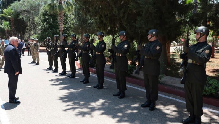 Bakan Güler, KKTC’de konuşlu 39. Mekanize Piyade Tümen Komutanlığını denetledi