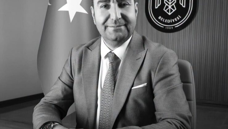 Belediye özel kalem müdürü bisikletten düşüp öldü