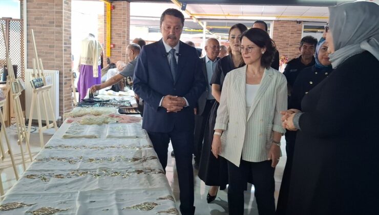 Beypazarı’nda kursiyerlerin yıl sonu sergisi açıldı