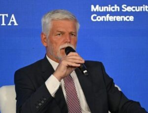 Çekya Cumhurbaşkanı Pavel: Yetkililer duygularını bir kenara bırakmalı