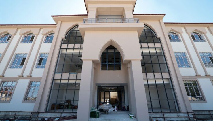 Darende Öğretmenevi inşaatında sona yaklaşıldı
