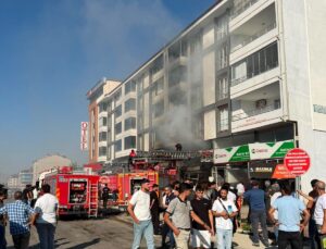 Elazığ’da iş yeri yangını paniği