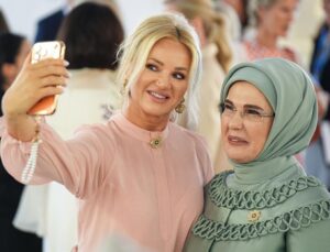 Emine Erdoğan, lider eşlerini Çankaya Köşkü’nde ağırladı