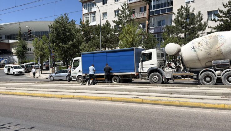 Eskişehir’de 6 aracın karıştığı kazada 1 kişi yaralandı