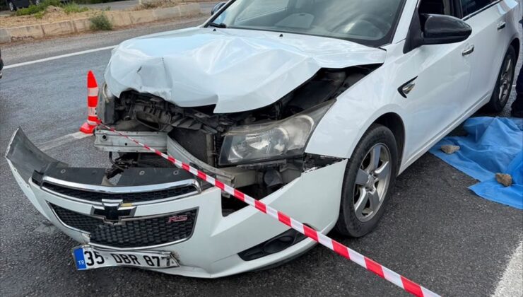 İzmir’de iki otomobilin çarpıştığı kazada 1 kişi öldü, 5 kişi yaralandı