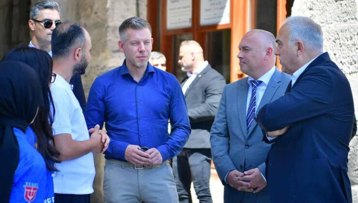 Macaristan Başbakanı Peter Magyar, Yedikule Hisarı’nı ziyaret etti