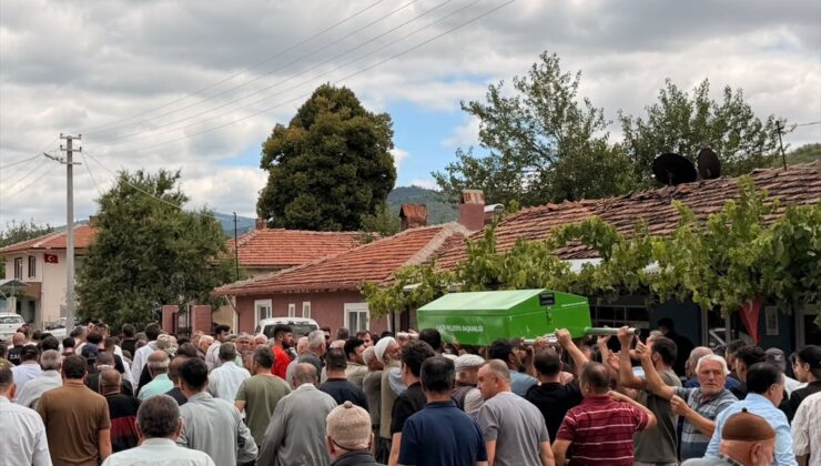 Mardin’deki trafik kazasında ölen çocuğun cenazesi Çorum’da defnedildi
