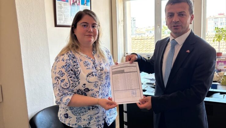 MHP Bafra İlçe Başkanı Kemal Şahin mazbatasını aldı