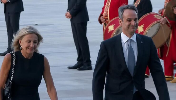 Miçotakis mehterle karşılandı, AP’den eş zamanlı "Kıbrıs" adımı geldi