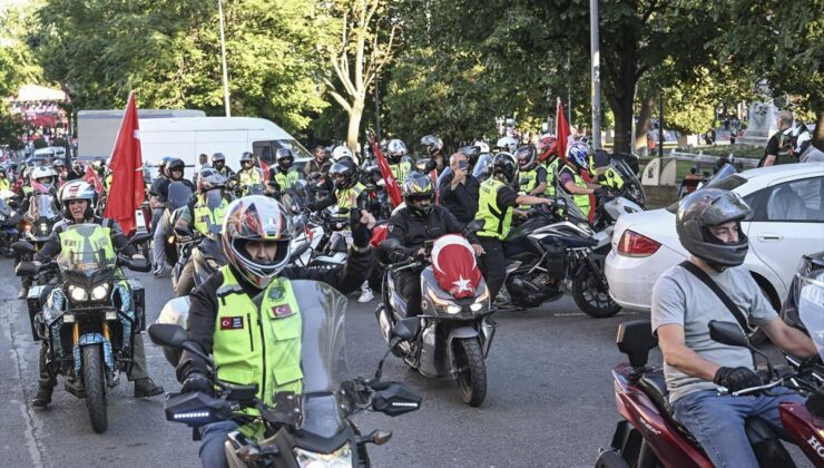 Motosikletli konvoyla 15 Temmuz anması