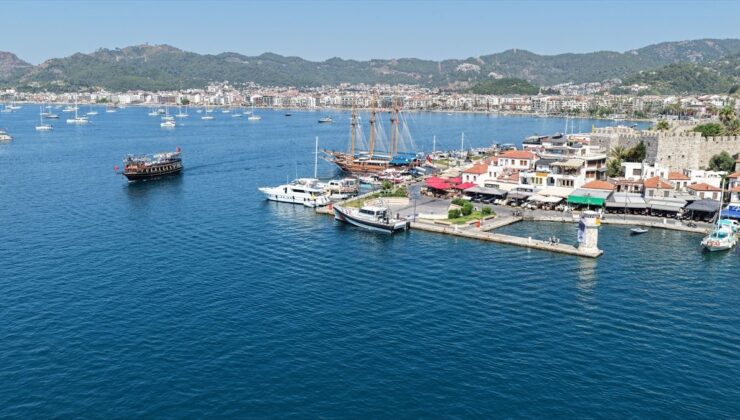 Muğla’da sahil güvenlik botları ziyarete açıldı
