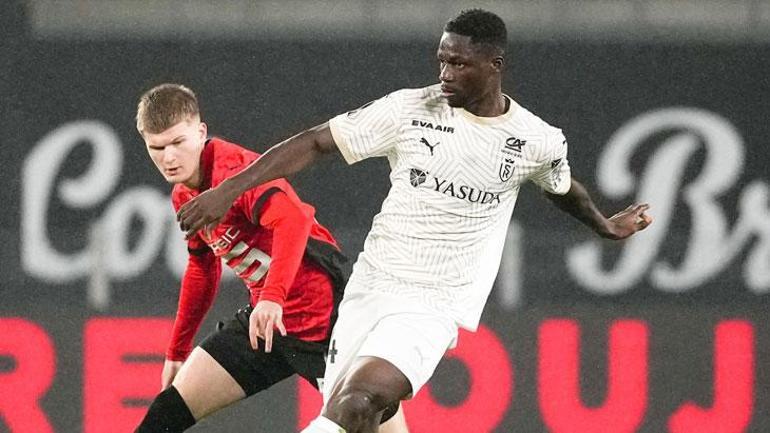 Orta sahaya Mory Gbane Fransada transfer Fırtınası