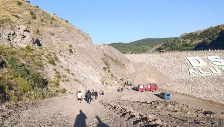 Otomobil dere yatağına yuvarlandı; 3 ölü, 3 yaralı