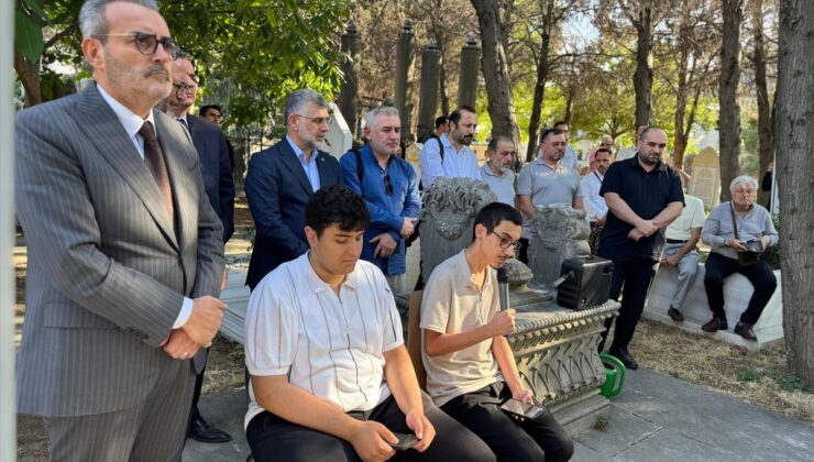 Rasim Özdenören kabri başında anıldı