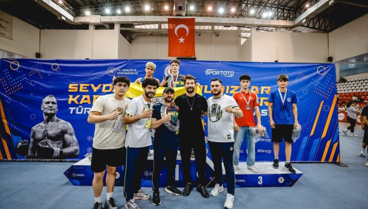 Samsunlu genç boksörlerden Altın zafer
