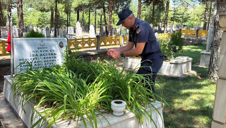 Seydişehir’de jandarmadan şehit mezarlarına bakım