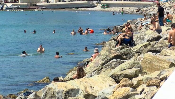 Sıcak havayı fırsat bilenler Caddebostan Sahili’ne akın etti