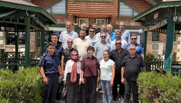 Silifke Kaymakamı Eyüp Fırat, ilçedeki gazetecilerle bir araya geldi