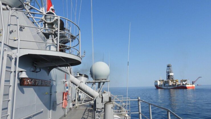 TCG Turgutreis fırkateyni, Yavuz ve Abdülhamid Han sondaj gemilerine refakatini sürdürüyor
