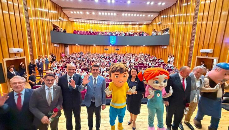 TRT Çocuk’un “Elif ve Arkadaşları” müzikali Bulgaristan’da çocuklarla buluştu