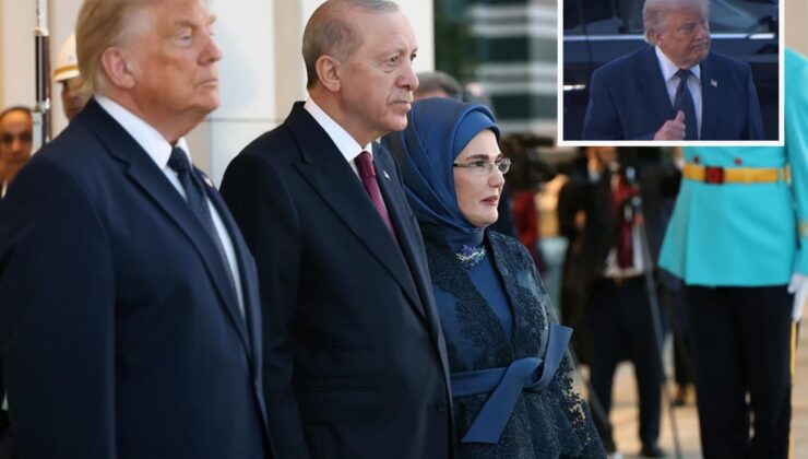 Trump, mehter marşını "OK" işaretiyle onayladı