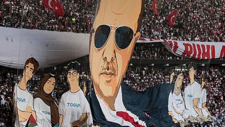 ‘TÜGVA Yaz Okulları Finali’nde Cumhurbaşkanı Erdoğan’a özel koreografi: Detaylar dikkat çekti
