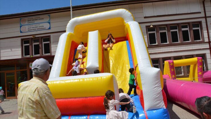 Uzungöl’de ücretsiz çocuk oyun parkı hizmete açıldı