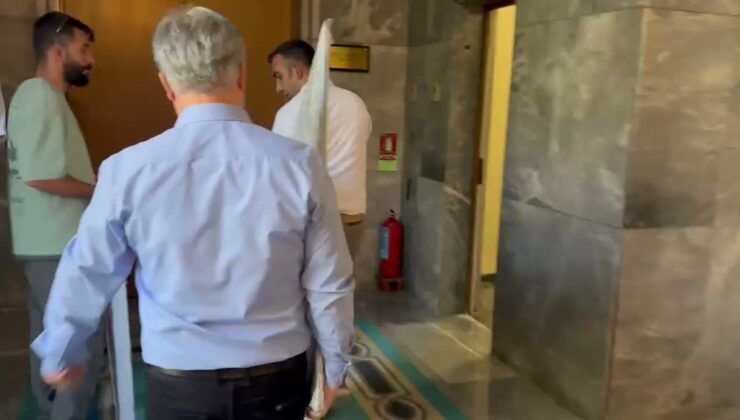 YENİ Parti’nin grup toplantı salonu hazırlandı, salı günü saat 11.45’te yapılacak