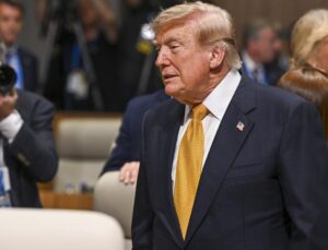 Zirve sonrası Trump’tan yeni açıklama: Bu akşam İran’ı çok sert şekilde vuracağız