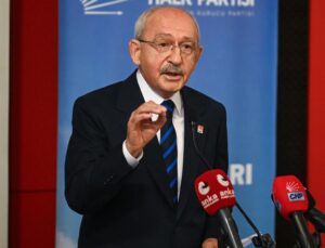 2021’de ihraç edilmişti! Mehmet Sevigen CHP’ye geri döndü