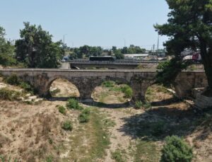 800 Yıllık Soğucaksu Köprüsü Tarihe Meydan Okuyor