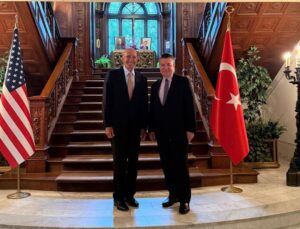 ABD’nin Ankara Büyükelçisi Barrack ile Türkiye’nin Washington Büyükelçisi Önal verimli görüşme gerçekleştirdi