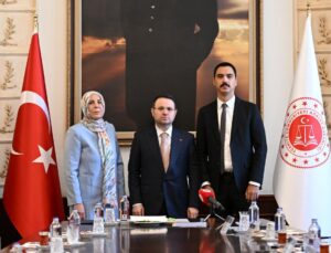 Adalet Bakanı Gürlek, Muhsin Yazıcıoğlu’nun Ailesini Kabul Etti