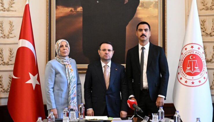 Adalet Bakanı Gürlek, Muhsin Yazıcıoğlu’nun Ailesini Kabul Etti