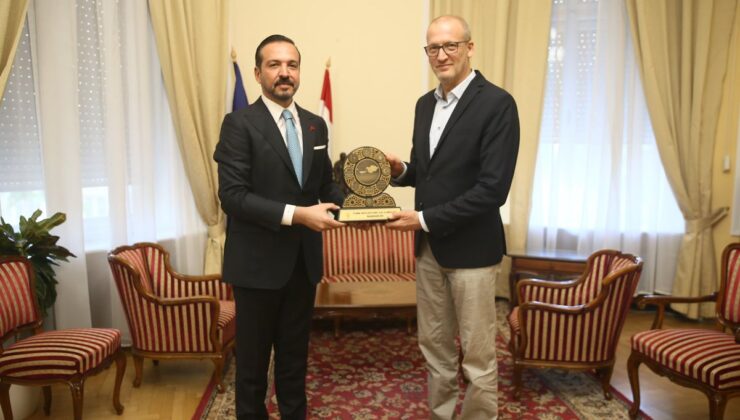AK Partili Zorlu, Macaristan’da Tisza Partili Bakan Tarr ile Görüştü
