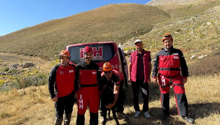 Alanya’da mahsur kalan keçi kurtarıldı