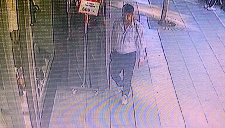 Avcılar’da Mağazadan Ceket ve Ayakkabı Çalan Şüpheli Kamerada