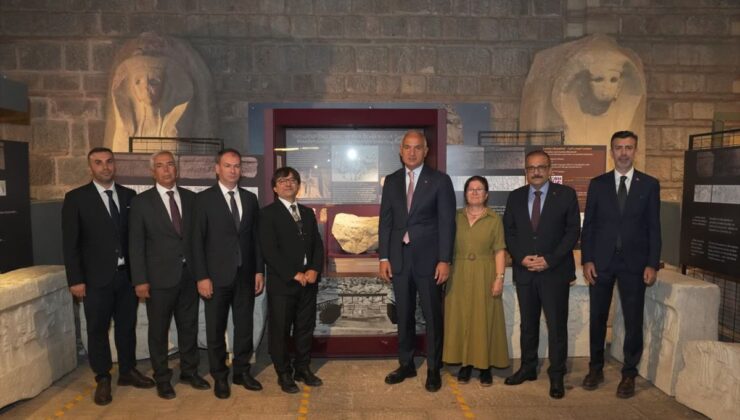 Bakan Ersoy Hitit Sergisini Gezdi