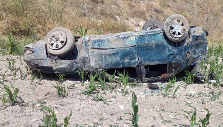 Bünyan’da otomobil devrildi: 2 ölü